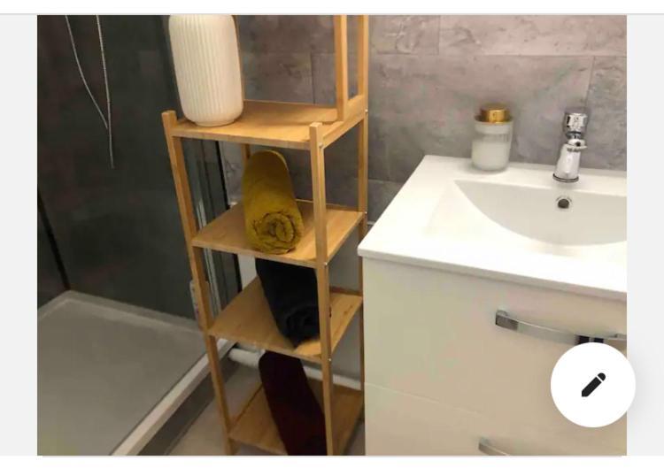 Fifa-Lodge & Breakfast Lyon Ngoại thất bức ảnh